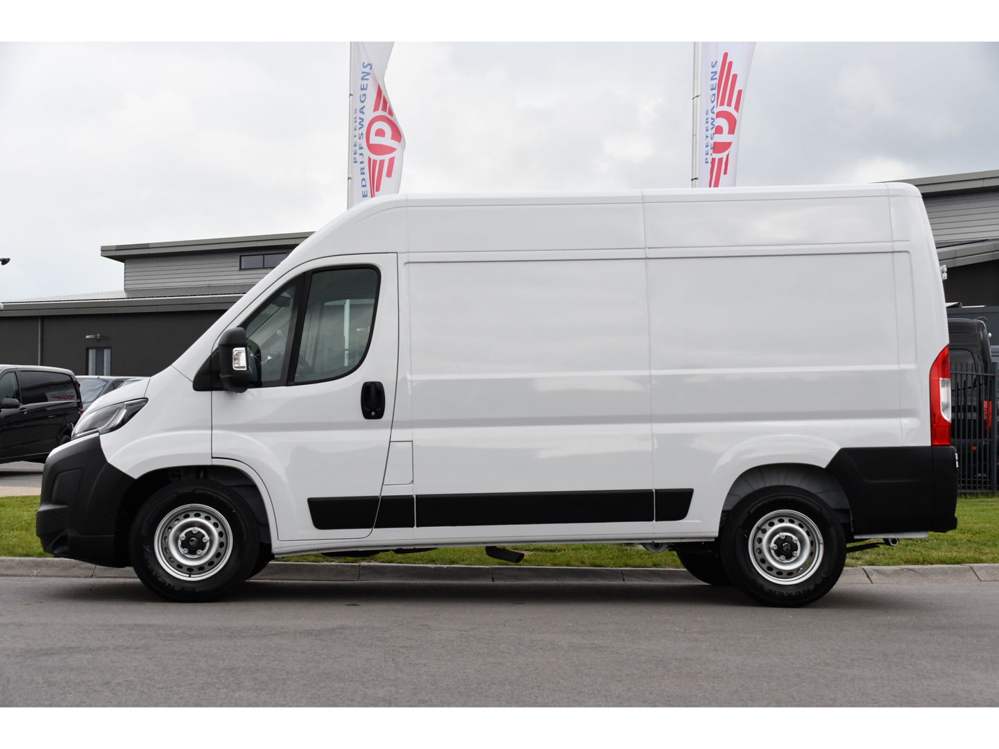 Citroën Jumper 2.2 BlueHDi 140 L2H2 3.5t Virtual, Camera, Adaptieve Cruise, 140pk, Carplay, LED, Multimedia, Automaat, NIEUW MODEL!