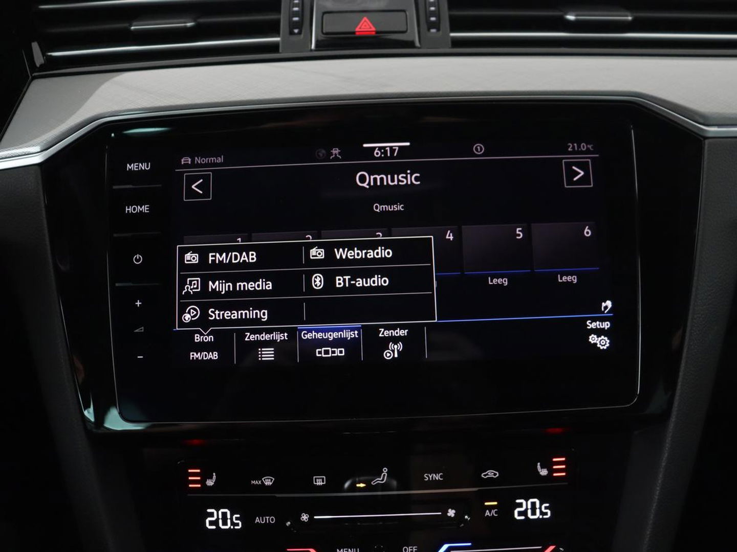 Volkswagen Passat 1.4 TSI PHEV GTE | Panoramadak | Leder | Trekhaak | Stoelverwarming | Camera | Marix LED | Massage | Virtual Cockpit | Carplay | Navigatie | Memory | Adaptive cruise