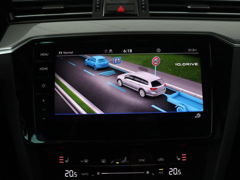 Volkswagen Passat 1.4 TSI PHEV GTE | Panoramadak | Leder | Trekhaak | Stoelverwarming | Camera | Marix LED | Massage | Virtual Cockpit | Carplay | Navigatie | Memory | Adaptive cruise