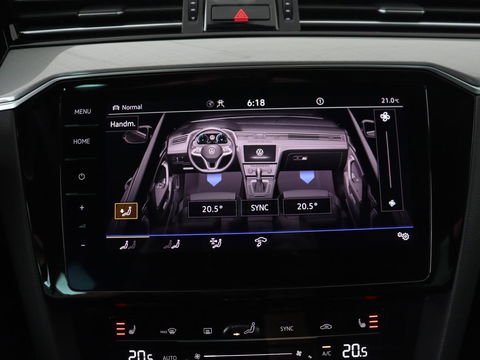 Volkswagen Passat 1.4 TSI PHEV GTE | Panoramadak | Leder | Trekhaak | Stoelverwarming | Camera | Marix LED | Massage | Virtual Cockpit | Carplay | Navigatie | Memory | Adaptive cruise