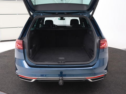 Volkswagen Passat 1.4 TSI PHEV GTE | Panoramadak | Leder | Trekhaak | Stoelverwarming | Camera | Marix LED | Massage | Virtual Cockpit | Carplay | Navigatie | Memory | Adaptive cruise
