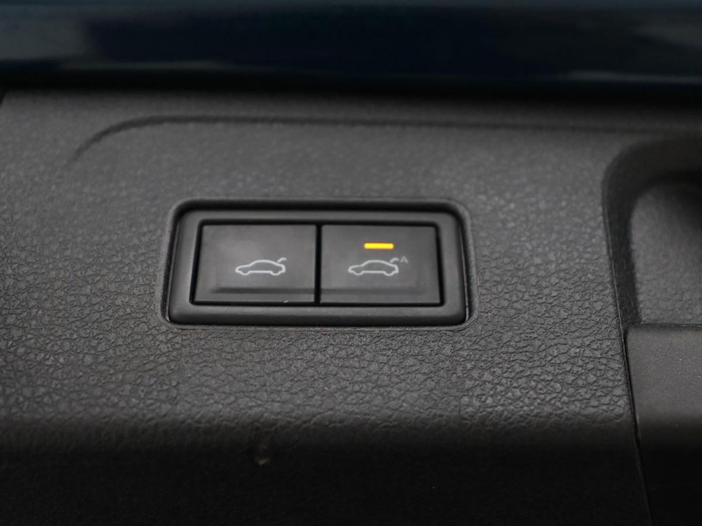 Volkswagen Passat 1.4 TSI PHEV GTE | Panoramadak | Leder | Trekhaak | Stoelverwarming | Camera | Marix LED | Massage | Virtual Cockpit | Carplay | Navigatie | Memory | Adaptive cruise