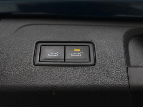 Volkswagen Passat 1.4 TSI PHEV GTE | Panoramadak | Leder | Trekhaak | Stoelverwarming | Camera | Marix LED | Massage | Virtual Cockpit | Carplay | Navigatie | Memory | Adaptive cruise