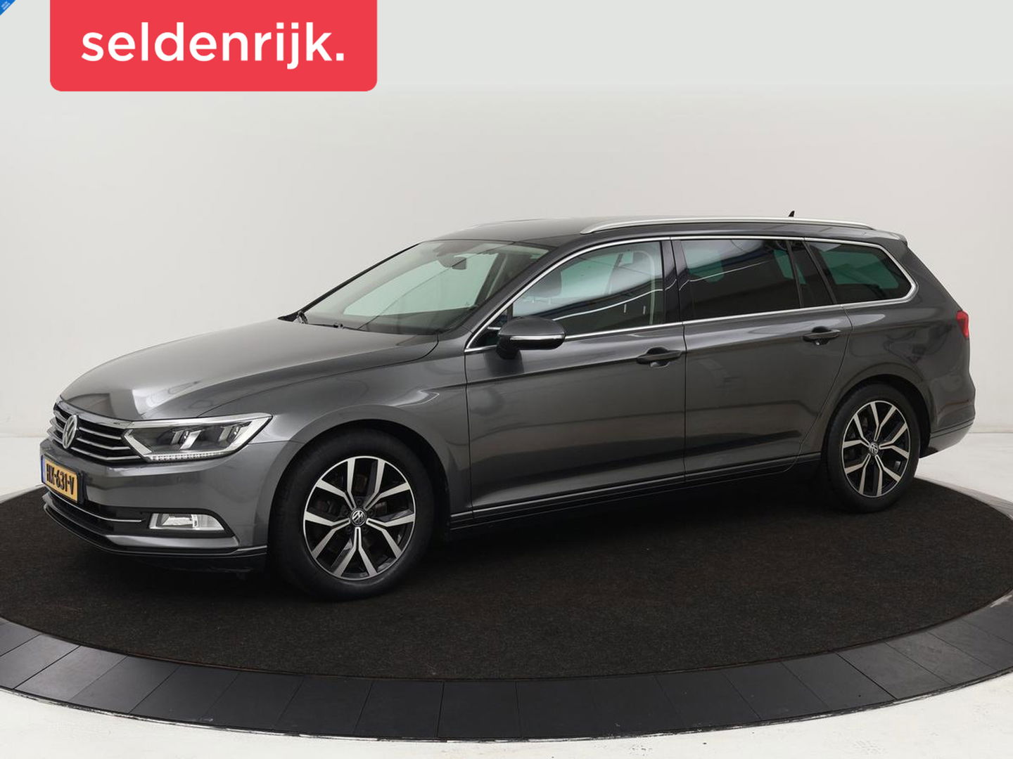Volkswagen Passat 1.6 TDI Business Edition | Trekhaak | Full LED | Navigatie | Keyless | Parkeerhulp | Climate control | Cruise control | Bluetooth