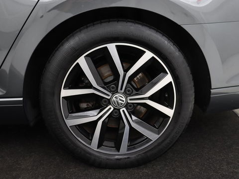 Volkswagen Passat 1.6 TDI Business Edition | Trekhaak | Full LED | Navigatie | Keyless | Parkeerhulp | Climate control | Cruise control | Bluetooth