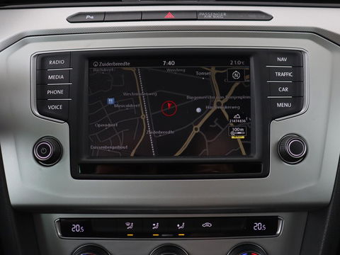 Volkswagen Passat 1.6 TDI Business Edition | Trekhaak | Full LED | Navigatie | Keyless | Parkeerhulp | Climate control | Cruise control | Bluetooth