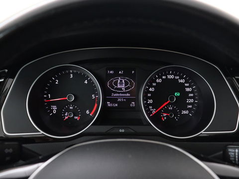 Volkswagen Passat 1.6 TDI Business Edition | Trekhaak | Full LED | Navigatie | Keyless | Parkeerhulp | Climate control | Cruise control | Bluetooth