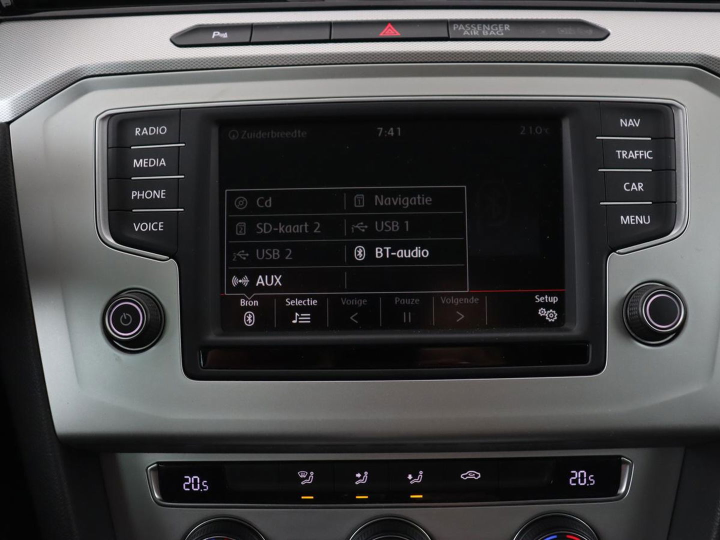Volkswagen Passat 1.6 TDI Business Edition | Trekhaak | Full LED | Navigatie | Keyless | Parkeerhulp | Climate control | Cruise control | Bluetooth