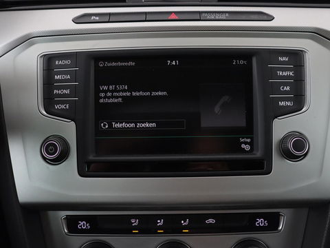 Volkswagen Passat 1.6 TDI Business Edition | Trekhaak | Full LED | Navigatie | Keyless | Parkeerhulp | Climate control | Cruise control | Bluetooth