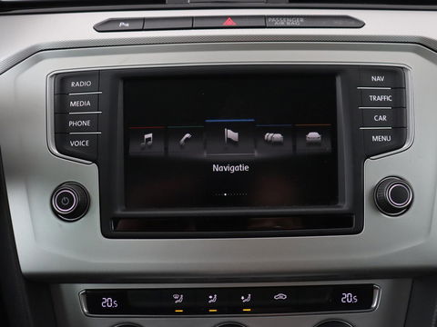 Volkswagen Passat 1.6 TDI Business Edition | Trekhaak | Full LED | Navigatie | Keyless | Parkeerhulp | Climate control | Cruise control | Bluetooth