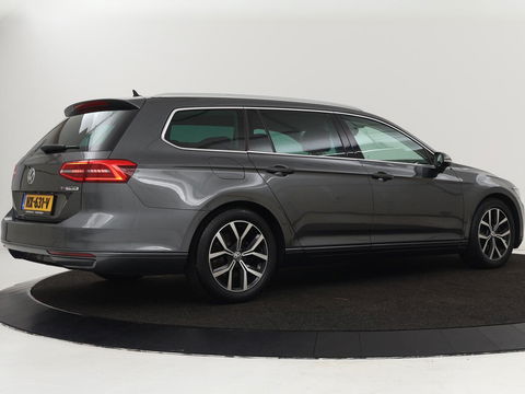 Volkswagen Passat 1.6 TDI Business Edition | Trekhaak | Full LED | Navigatie | Keyless | Parkeerhulp | Climate control | Cruise control | Bluetooth