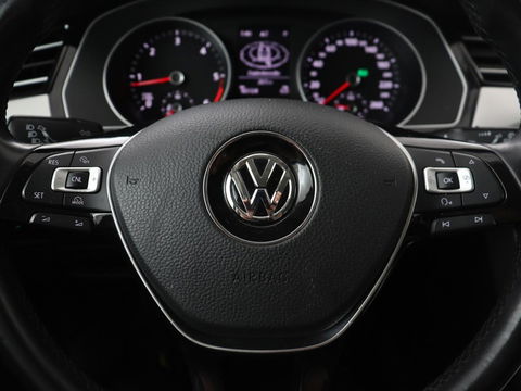 Volkswagen Passat 1.6 TDI Business Edition | Trekhaak | Full LED | Navigatie | Keyless | Parkeerhulp | Climate control | Cruise control | Bluetooth