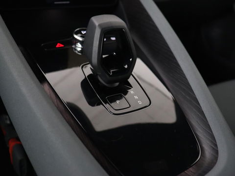 Polestar 2 Long Range Dual Motor Launch Edition 78kWh | Panoramadak | Stoel & stuurverwarming | 360 camera | Adaptive cruise | Harman/Kardon | Carplay