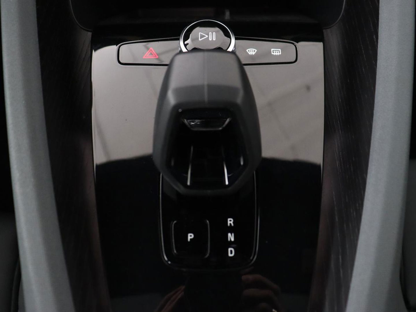 Polestar 2 Long Range Dual Motor Launch Edition 78kWh | Panoramadak | Stoel & stuurverwarming | 360 camera | Adaptive cruise | Harman/Kardon | Carplay