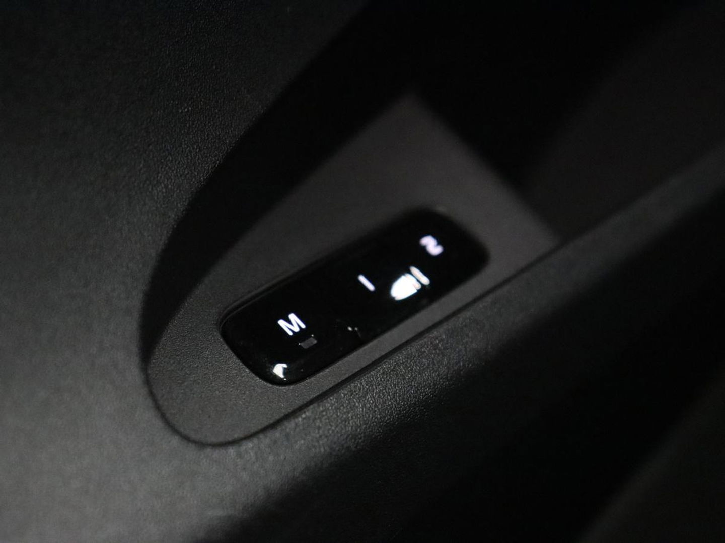 Polestar 2 Long Range Dual Motor Launch Edition 78kWh | Panoramadak | Stoel & stuurverwarming | 360 camera | Adaptive cruise | Harman/Kardon | Carplay