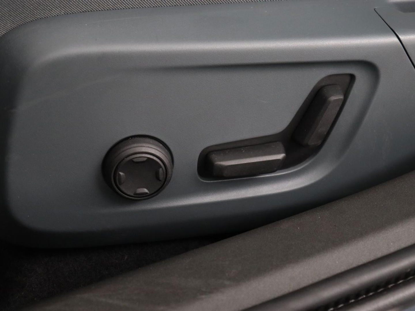 Polestar 2 Long Range Dual Motor Launch Edition 78kWh | Panoramadak | Stoel & stuurverwarming | 360 camera | Adaptive cruise | Harman/Kardon | Carplay