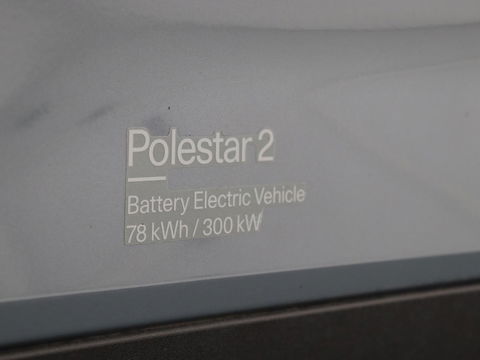 Polestar 2 Long Range Dual Motor Launch Edition 78kWh | Panoramadak | Stoel & stuurverwarming | 360 camera | Adaptive cruise | Harman/Kardon | Carplay