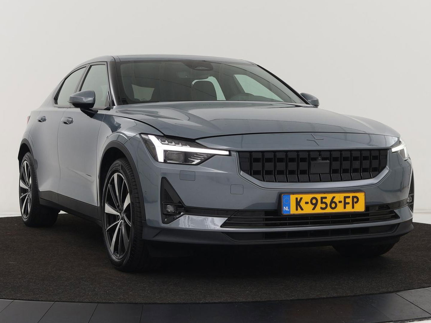 Polestar 2 Long Range Dual Motor Launch Edition 78kWh | Panoramadak | Stoel & stuurverwarming | 360 camera | Adaptive cruise | Harman/Kardon | Carplay