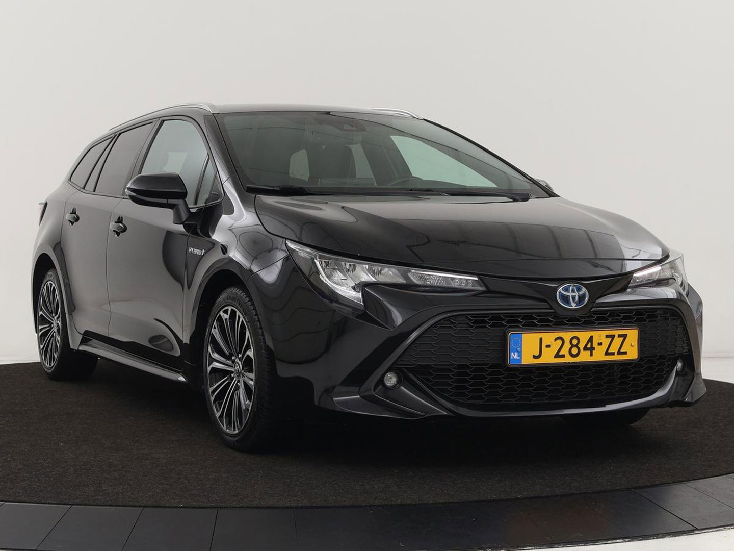 Toyota Corolla 1.8 Hybrid Business Plus | Stoelverwarming | Camera | Adaptive cruise | Carplay | Keyless | Full LED | Climate control | DAB | Bluetooth