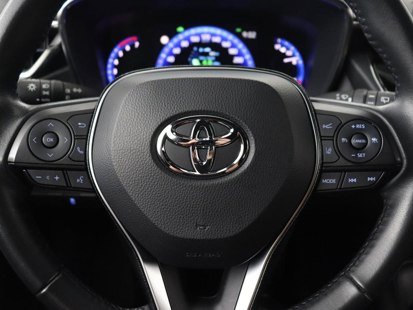 Toyota Corolla 1.8 Hybrid Business Plus | Stoelverwarming | Camera | Adaptive cruise | Carplay | Keyless | Full LED | Climate control | DAB | Bluetooth