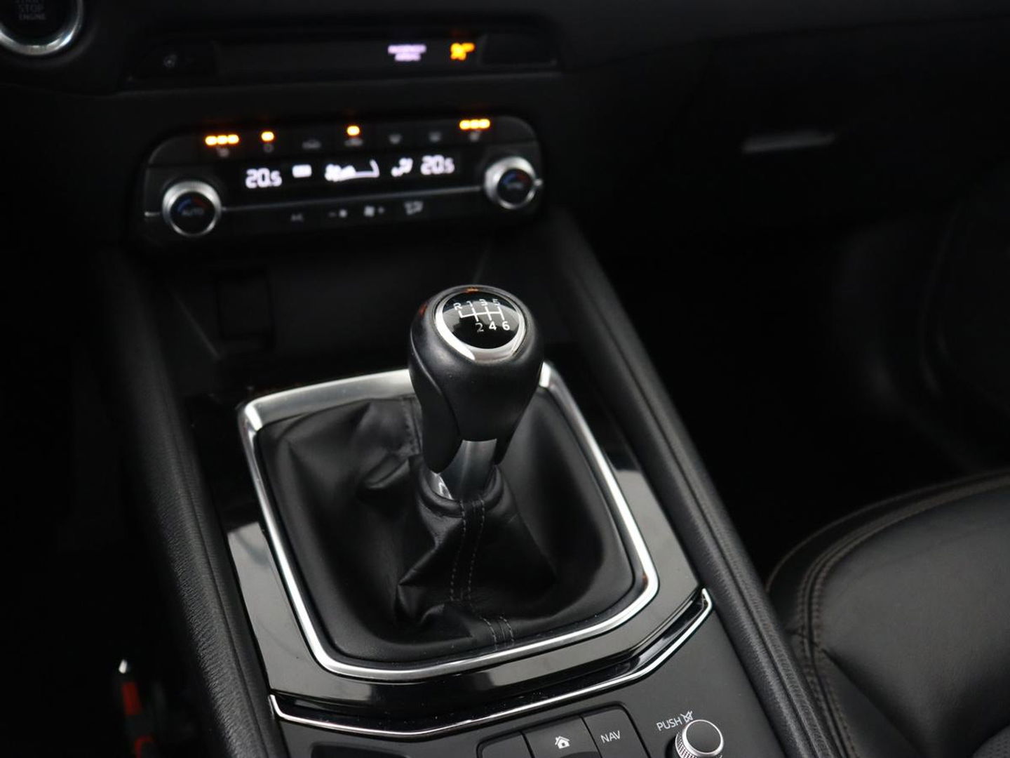 Mazda CX-5 2.0 SkyActiv-G 165 Style Selected | Trekhaak | Leder | Stoel & stuurverwarming | Head-Up | 360 Camera | BOSE Sound | Memory | Carplay | Full LED