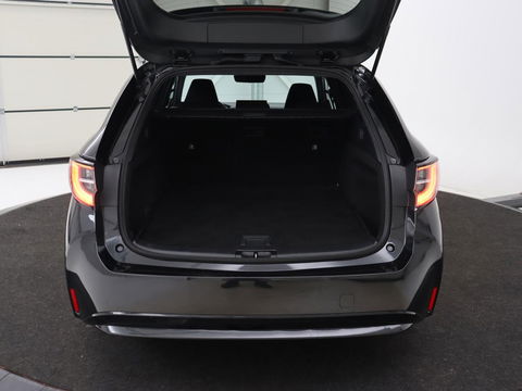 Toyota Corolla 1.8 Hybrid Business Plus | Stoelverwarming | Camera | Adaptive cruise | Carplay | Keyless | Full LED | Climate control | DAB | Bluetooth