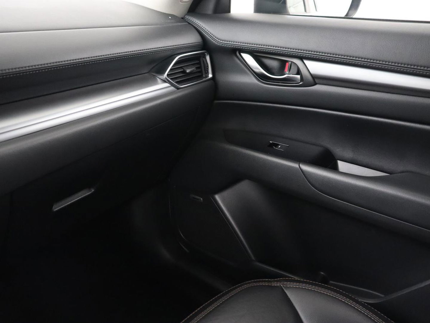 Mazda CX-5 2.0 SkyActiv-G 165 Style Selected | Trekhaak | Leder | Stoel & stuurverwarming | Head-Up | 360 Camera | BOSE Sound | Memory | Carplay | Full LED