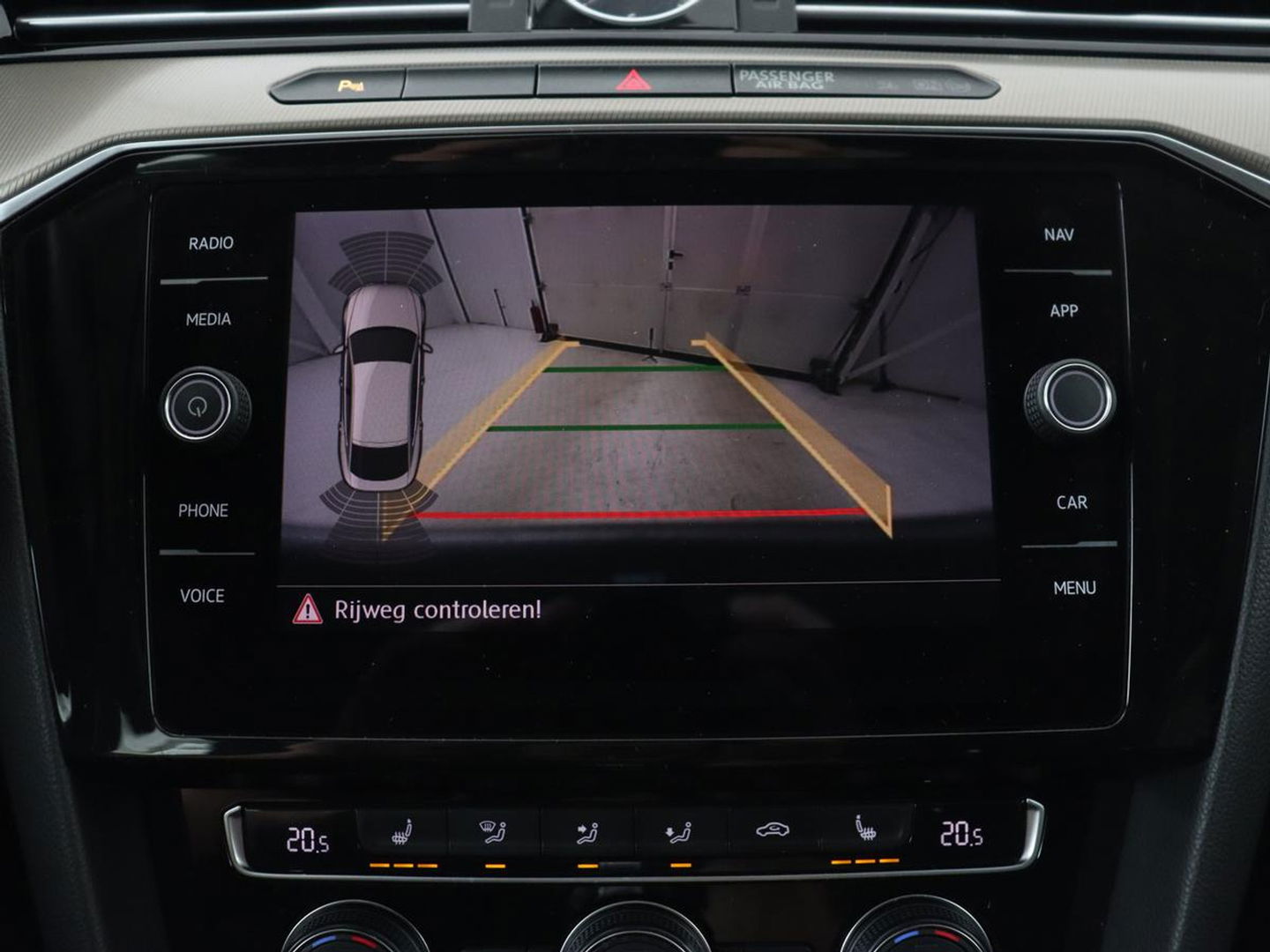 Volkswagen Arteon 2.0 TDI Elegance | Panoramadak | Stoelverwarming | Camera | Leder/Alcantara | Virtual Cockpit | Adaptive cruise | Keyless | LED Plus | Carplay | Navigatie