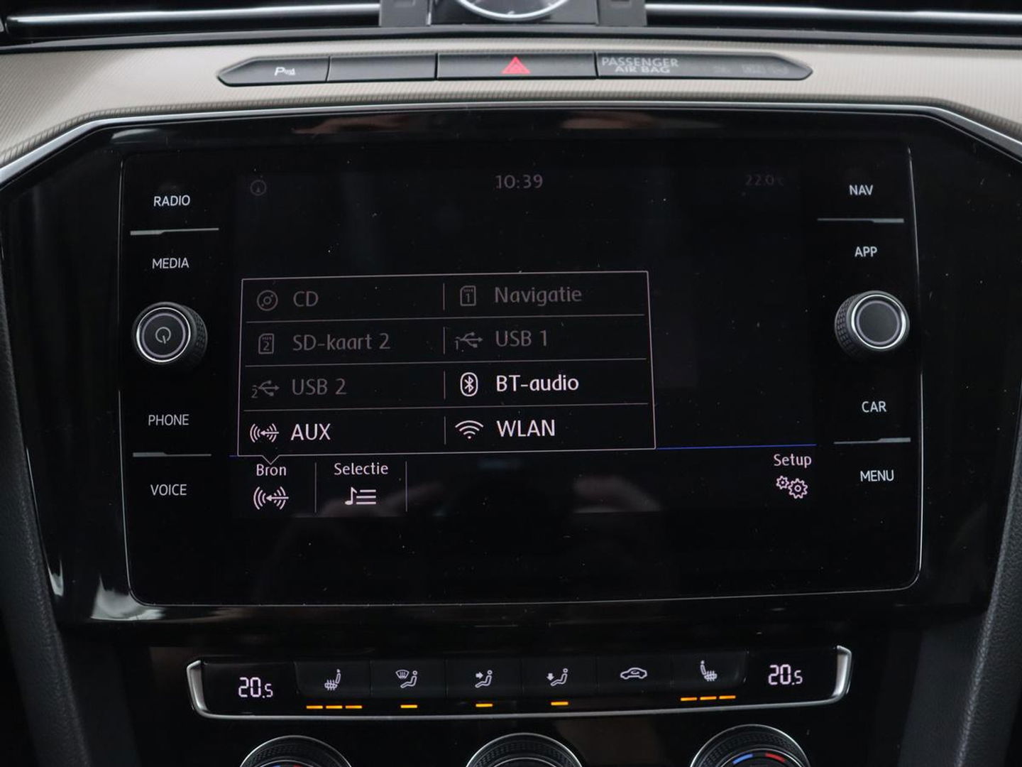 Volkswagen Arteon 2.0 TDI Elegance | Panoramadak | Stoelverwarming | Camera | Leder/Alcantara | Virtual Cockpit | Adaptive cruise | Keyless | LED Plus | Carplay | Navigatie