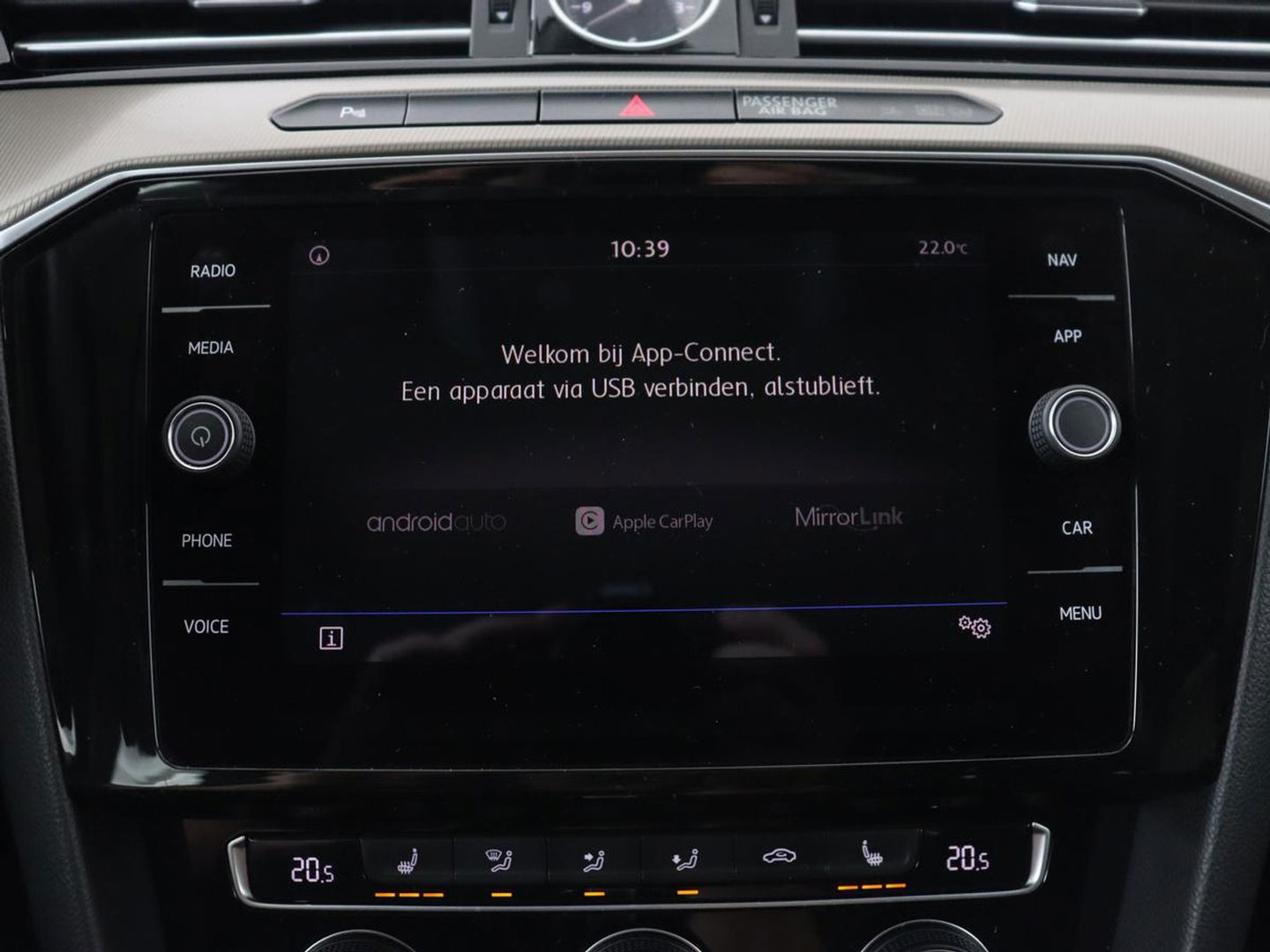 Volkswagen Arteon 2.0 TDI Elegance | Panoramadak | Stoelverwarming | Camera | Leder/Alcantara | Virtual Cockpit | Adaptive cruise | Keyless | LED Plus | Carplay | Navigatie