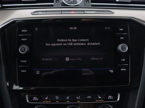 Volkswagen Arteon 2.0 TDI Elegance | Panoramadak | Stoelverwarming | Camera | Leder/Alcantara | Virtual Cockpit | Adaptive cruise | Keyless | LED Plus | Carplay | Navigatie