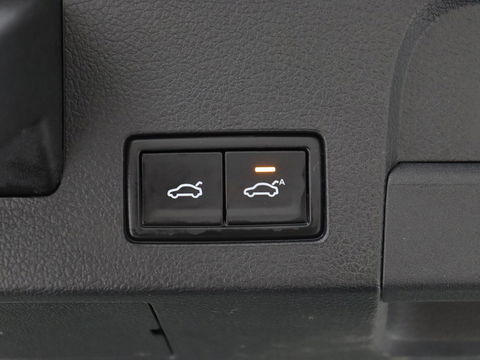 Volkswagen Arteon 2.0 TDI Elegance | Panoramadak | Stoelverwarming | Camera | Leder/Alcantara | Virtual Cockpit | Adaptive cruise | Keyless | LED Plus | Carplay | Navigatie