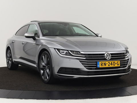Volkswagen Arteon 2.0 TDI Elegance | Panoramadak | Stoelverwarming | Camera | Leder/Alcantara | Virtual Cockpit | Adaptive cruise | Keyless | LED Plus | Carplay | Navigatie
