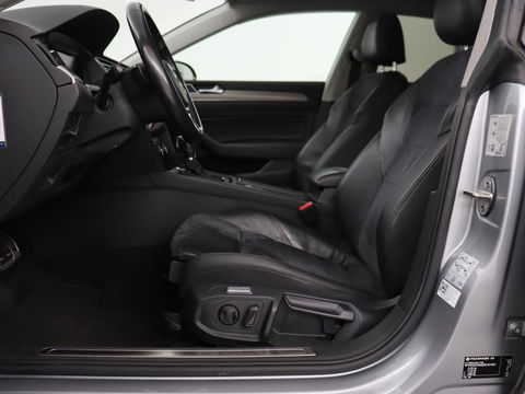 Volkswagen Arteon 2.0 TDI Elegance | Panoramadak | Stoelverwarming | Camera | Leder/Alcantara | Virtual Cockpit | Adaptive cruise | Keyless | LED Plus | Carplay | Navigatie