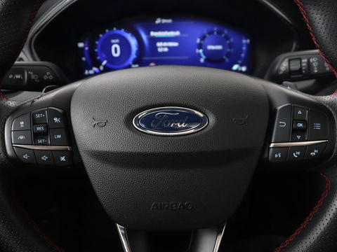 Ford Focus 1.5 EcoBoost ST Line X | Panoramadak | Trekhaak | Camera | Carplay | Digital Cockpit | Adaptive cruise | B&O Sound | Navigatie | Climate control | Keyless | Full LED