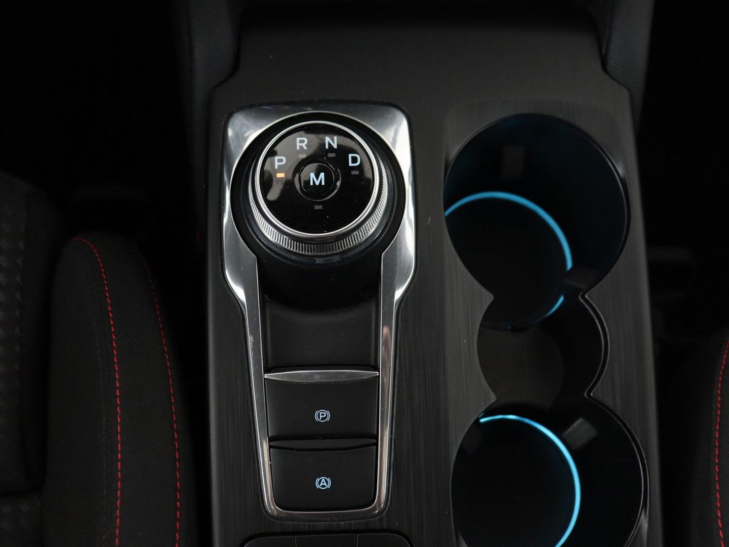 Ford Focus 1.5 EcoBoost ST Line X | Panoramadak | Trekhaak | Camera | Carplay | Digital Cockpit | Adaptive cruise | B&O Sound | Navigatie | Climate control | Keyless | Full LED