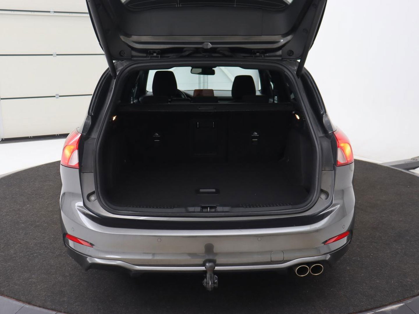 Ford Focus 1.5 EcoBoost ST Line X | Panoramadak | Trekhaak | Camera | Carplay | Digital Cockpit | Adaptive cruise | B&O Sound | Navigatie | Climate control | Keyless | Full LED