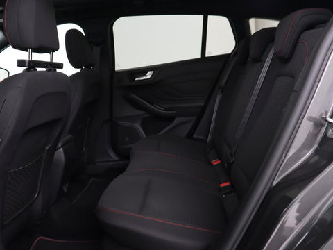 Ford Focus 1.5 EcoBoost ST Line X | Panoramadak | Trekhaak | Camera | Carplay | Digital Cockpit | Adaptive cruise | B&O Sound | Navigatie | Climate control | Keyless | Full LED