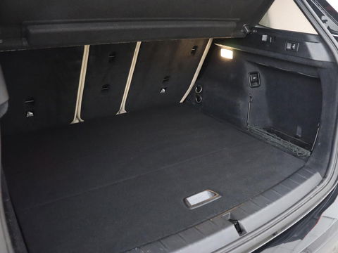 BMW X1 xDrive20i High Executive | Panoramadak | Leder | Stoel & stuurverwarming | Trekhaak | Park Assist | DAB | Navigatie | Full LED | Sportstoelen