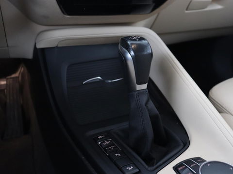 BMW X1 xDrive20i High Executive | Panoramadak | Leder | Stoel & stuurverwarming | Trekhaak | Park Assist | DAB | Navigatie | Full LED | Sportstoelen