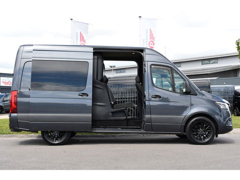 Mercedes-Benz Sprinter 316 2.2 CDI L2H2 DC PB Edition Camera, 3500kg Trekhaak, Cruise, Carplay, 10,5'' Mbux, Sensoren, LED, Automaat, Uniek!