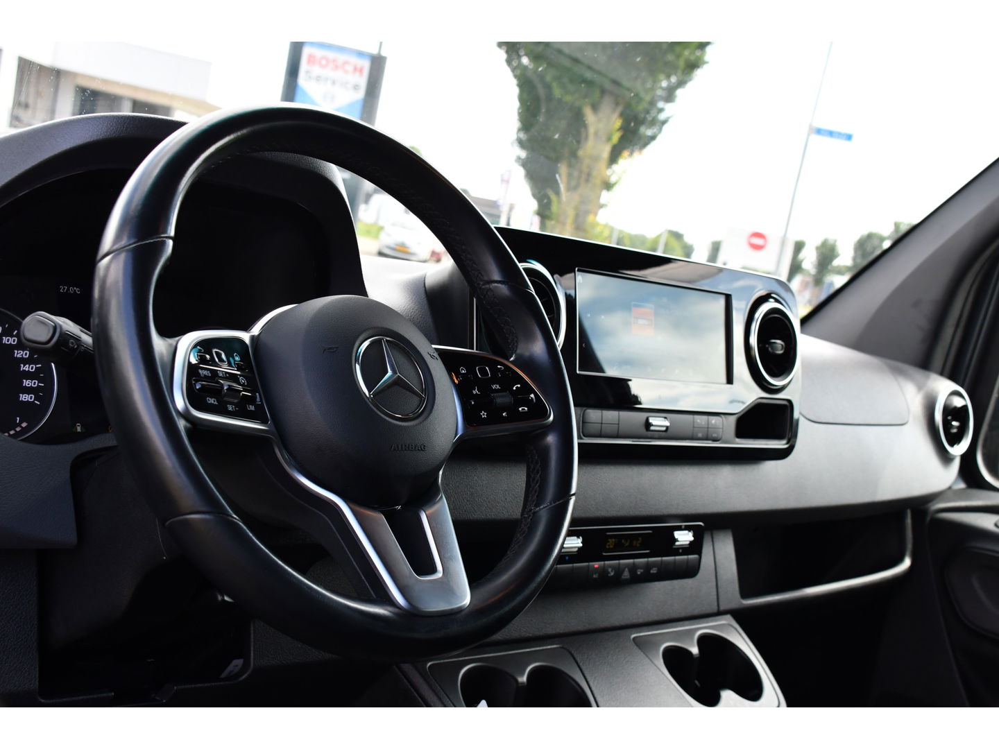 Mercedes-Benz Sprinter 316 2.2 CDI L2H2 DC PB Edition Camera, 3500kg Trekhaak, Cruise, Carplay, 10,5'' Mbux, Sensoren, LED, Automaat, Uniek!