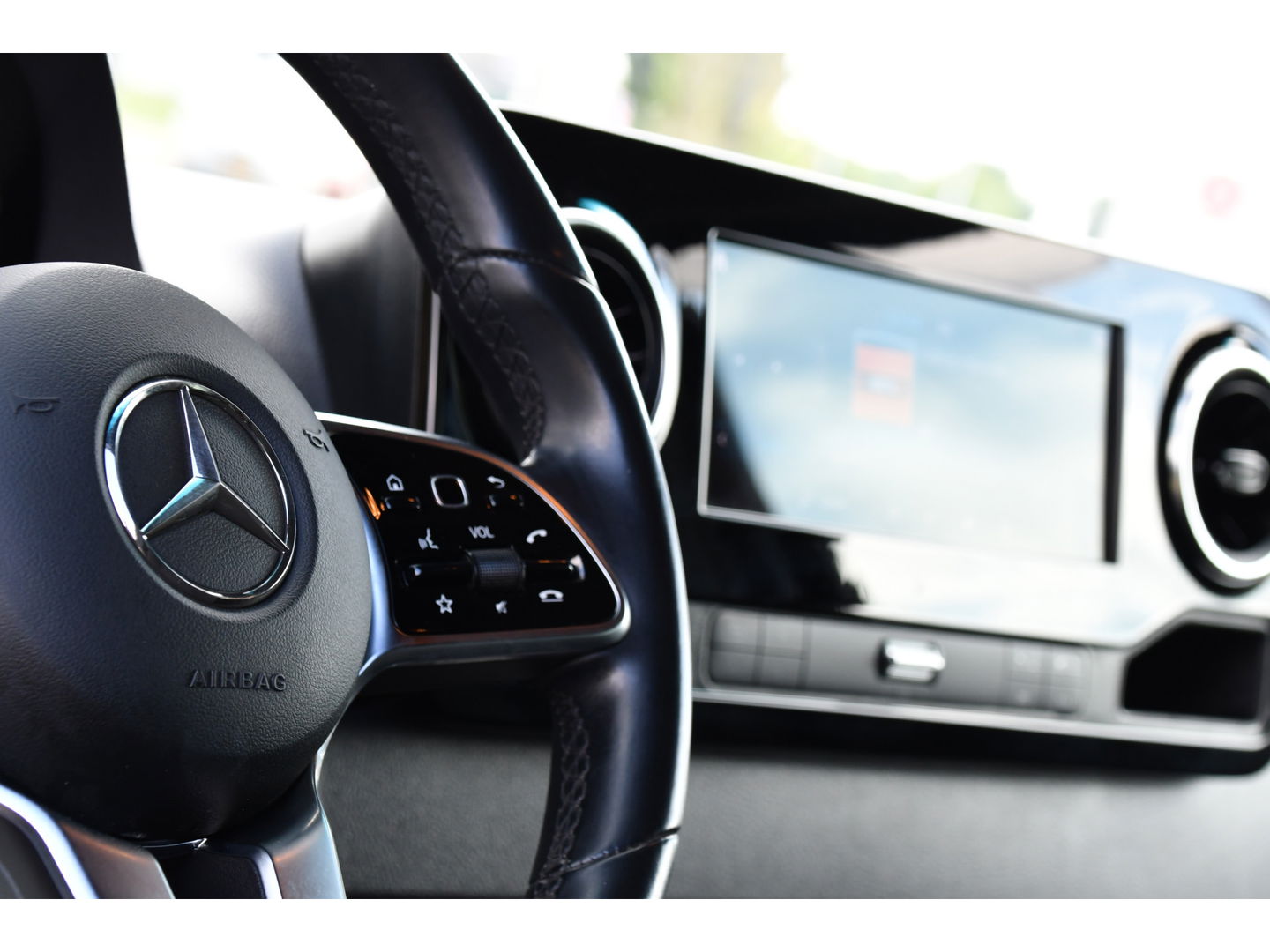 Mercedes-Benz Sprinter 316 2.2 CDI L2H2 DC PB Edition Camera, 3500kg Trekhaak, Cruise, Carplay, 10,5'' Mbux, Sensoren, LED, Automaat, Uniek!