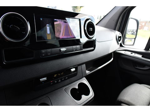 Mercedes-Benz Sprinter 316 2.2 CDI L2H2 DC PB Edition Camera, 3500kg Trekhaak, Cruise, Carplay, 10,5'' Mbux, Sensoren, LED, Automaat, Uniek!