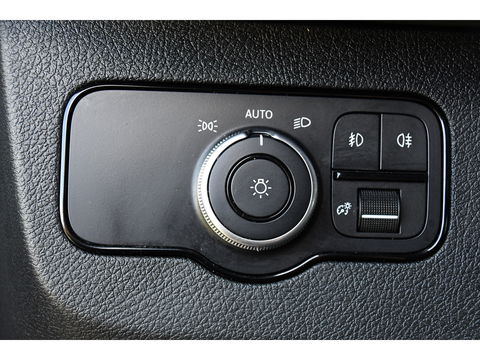 Mercedes-Benz Sprinter 316 2.2 CDI L2H2 DC PB Edition Camera, 3500kg Trekhaak, Cruise, Carplay, 10,5'' Mbux, Sensoren, LED, Automaat, Uniek!