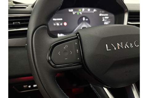 Lynk Co 01 1.5 262PK Pano LED Sfeer 360 Camera Memory ACC Virtual Carplay Clima Navi PDC 20"LMV