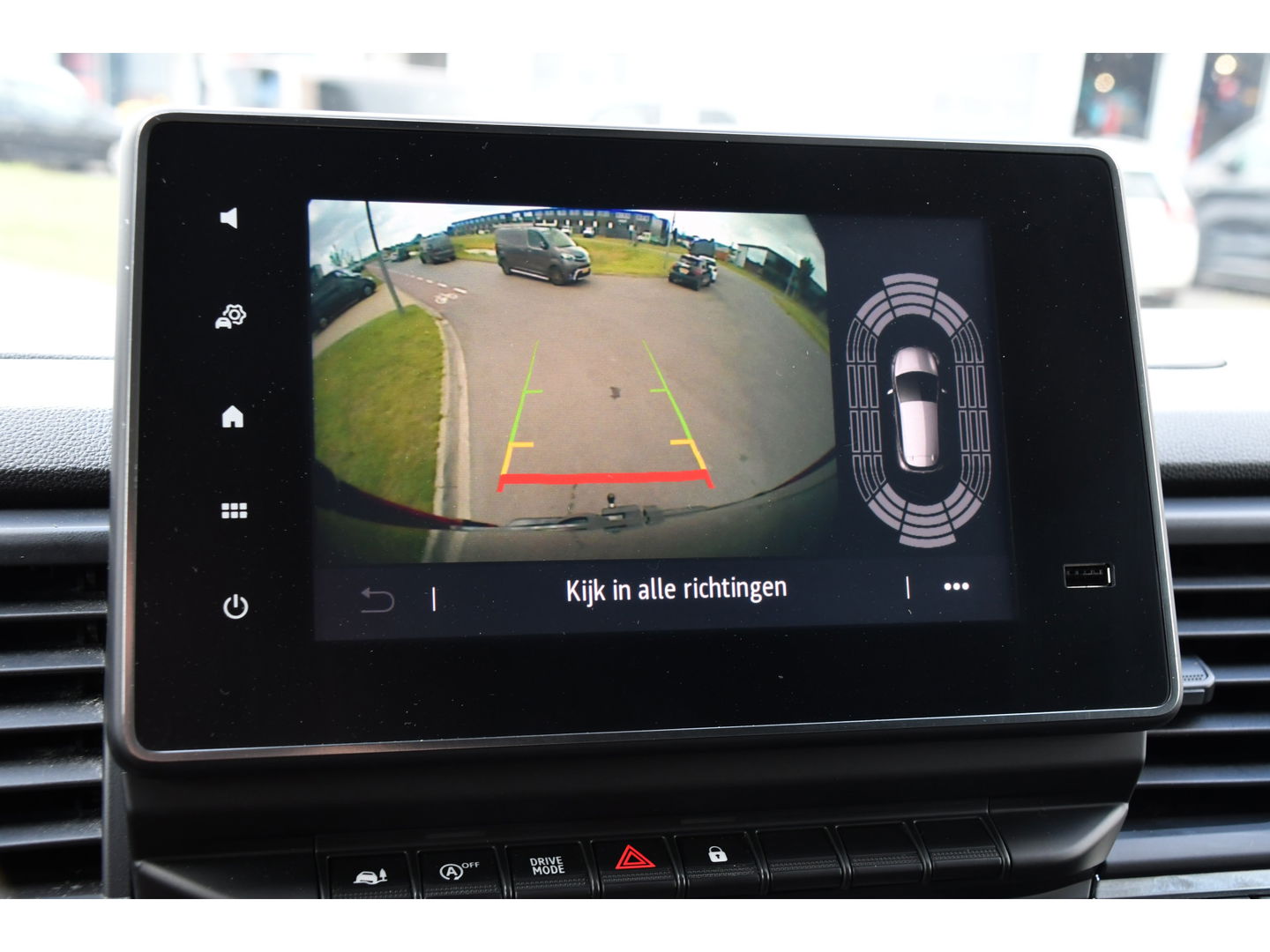 Renault Trafic 2.0 dCi 150 T30 L2H1 Luxe Black Edition Camera, Cruise, Carplay, 150pk, Clima, Automaat, Keyless, LED, Trekhaak, Uniek!