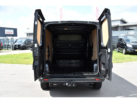 Renault Trafic 2.0 dCi 150 T30 L2H1 Luxe Black Edition Camera, Cruise, Carplay, 150pk, Clima, Automaat, Keyless, LED, Trekhaak, Uniek!