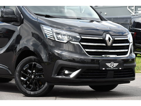 Renault Trafic 2.0 dCi 150 T30 L2H1 Luxe Black Edition Camera, Cruise, Carplay, 150pk, Clima, Automaat, Keyless, LED, Trekhaak, Uniek!