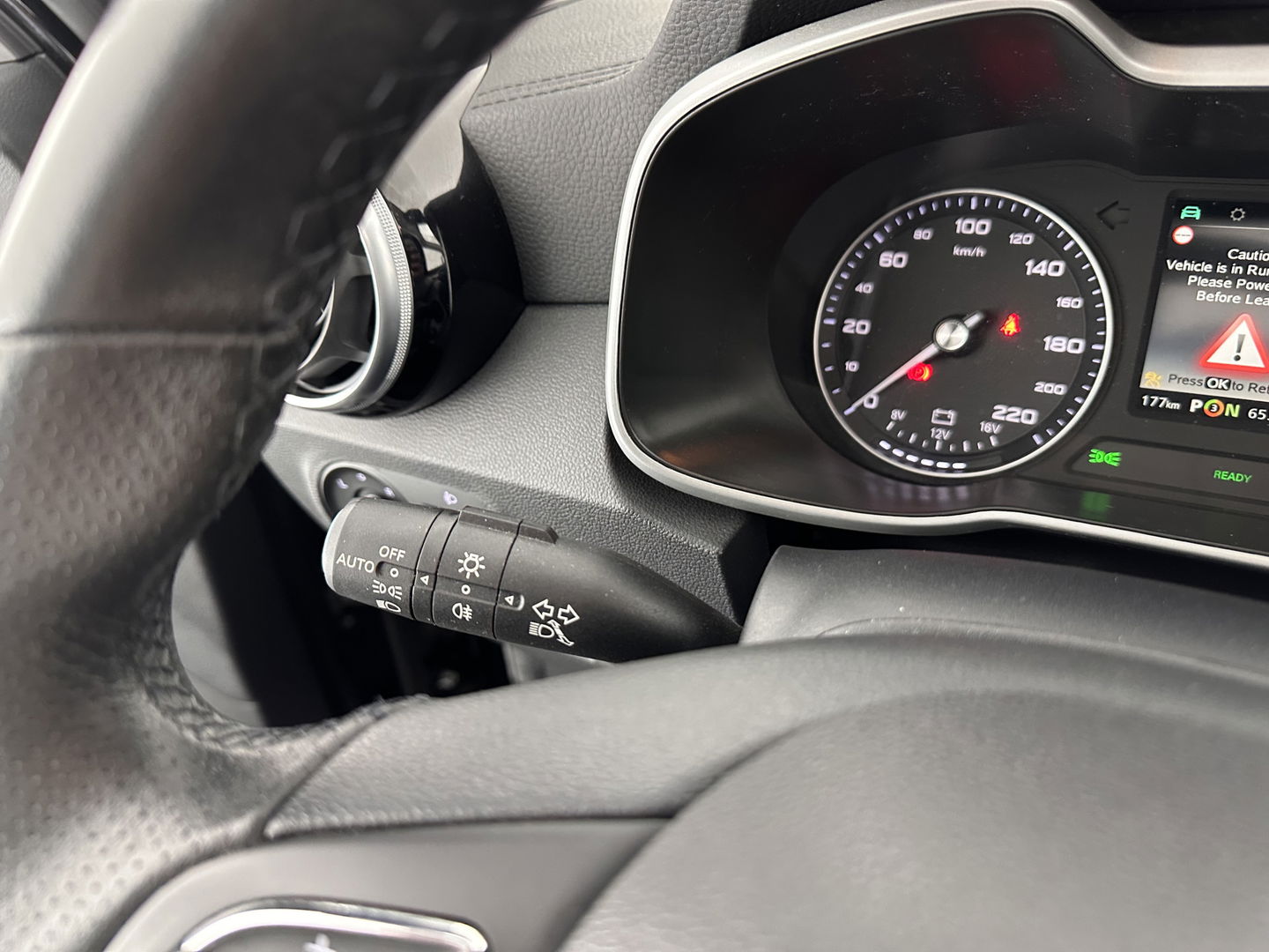 MG ZS EV Luxury 45 kWh (INCL-BTW) *PANO | FULL-LEATHER | CCS-FASTLOADER | KEYLESS | NAVI-FULLMAP | ADAPTIVE-CRUISE | CAMERA | HEATED-SPORTSEATS | CARPLAY | BLINDSPOT | DAB | LANE-ASSIST | 17"ALU*